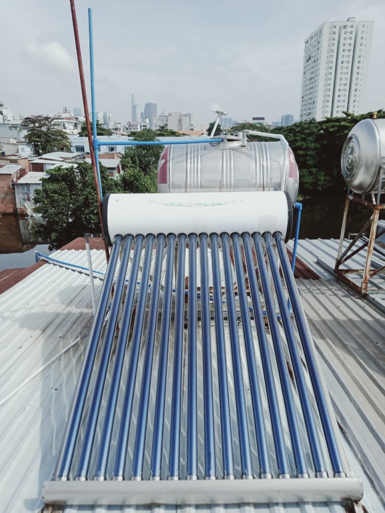 Sửa máy nước nóng năng lượng mặt trời Nhà Bè