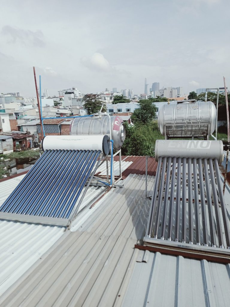 Dịch vụ sửa máy nước nóng năng lượng mặt trời Quận Tân Bình nhanh chóng – chuyên xử lý các lỗi như nước không nóng, rò rỉ, ống vỡ. Báo giá rõ ràng, kỹ thuật viên giỏi, bảo hành dài hạn, có mặt sau 30 phút.