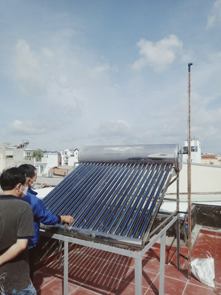 Sửa máy nước nóng năng lượng mặt trời quận Tân Phú